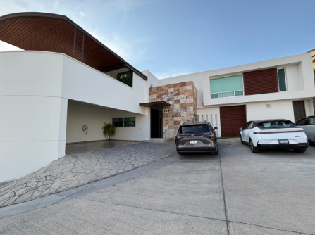 VENTA DE RESIDENCIA FRACC. JARDINES DEL CAMPESTRE