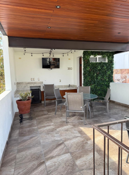 VENTA DE RESIDENCIA FRACC. JARDINES DEL CAMPESTRE