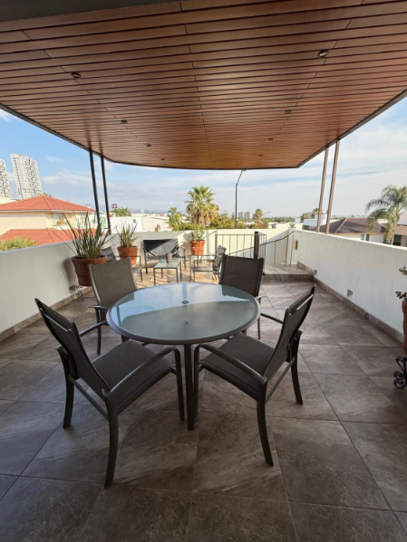 VENTA DE RESIDENCIA FRACC. JARDINES DEL CAMPESTRE