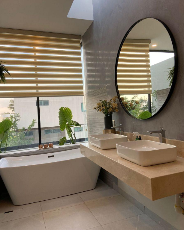 Venta de Residencia Fracc. Pìrules Residencia / 4 Habitaciones / León Zona Norte