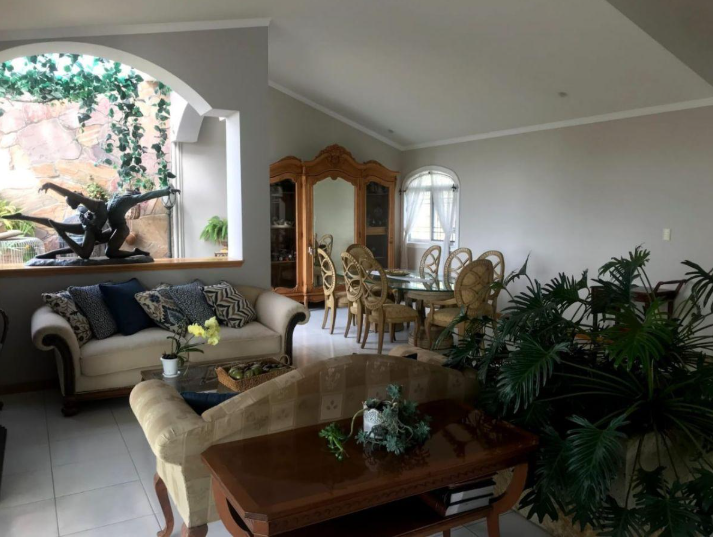 Renta o Venta de Residencia Fracc. El Refugio/ León Zona Norte