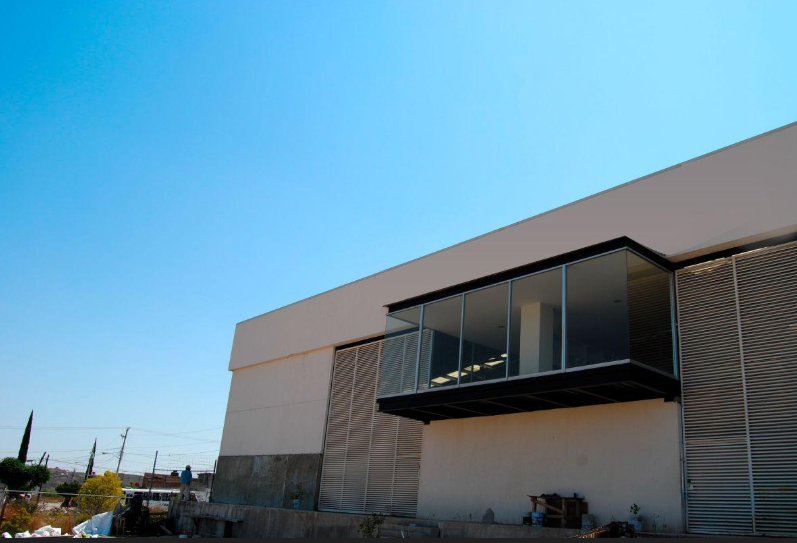 Renta o Venta de Bodega Saucillos de La Joya/ Balcones de La Joya, Entrada Tráiler Leon Zona Nte.