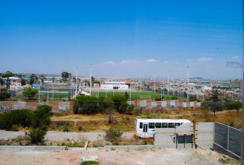 Renta o Venta de Bodega Saucillos de La Joya/ Balcones de La Joya, Entrada Tráiler Leon Zona Nte.
