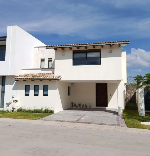 Casa en Renta Semi/amueblada Fracc. Lomas del Molino Iv/ León / Zona Norte