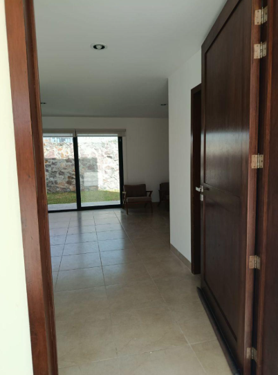 Casa en Renta Semi/amueblada Fracc. Lomas del Molino Iv/ León / Zona Norte