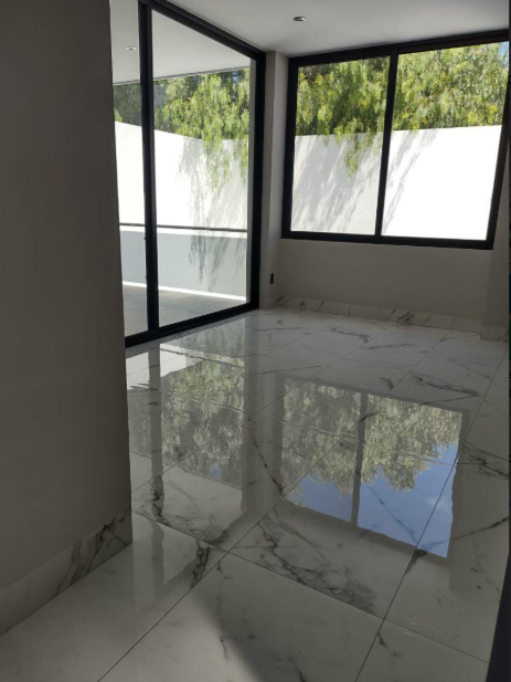 Venta de Residencia Fracc. Pirules/ Alberca y Elevador en Casa / Leon Zona Norte