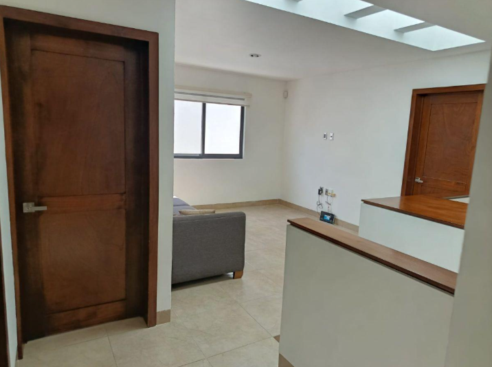 Casa en Renta Semi/amueblada Fracc. Lomas del Molino Iv/ León / Zona Norte