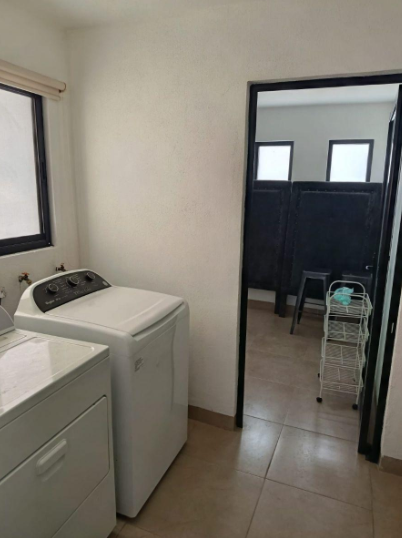 Casa en Renta Semi/amueblada Fracc. Lomas del Molino Iv/ León / Zona Norte