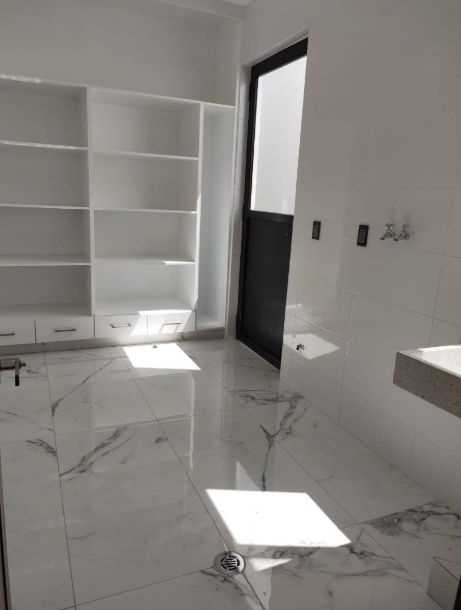 Venta de Residencia Fracc. Pirules/ Alberca y Elevador en Casa / Leon Zona Norte